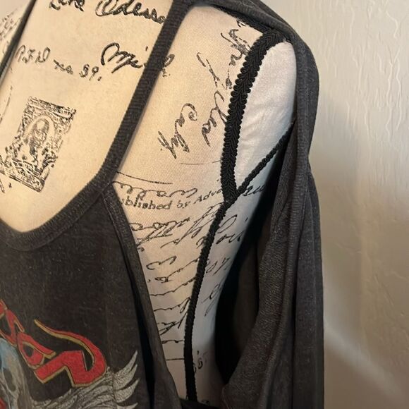 Torrid Poison Band Every Rose Has It’s Thorn Graphic Cold Shoulder Sweatshirt - Picture 12 of 14